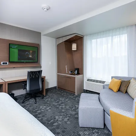 Courtyard By Marriott Boston Littleton-2