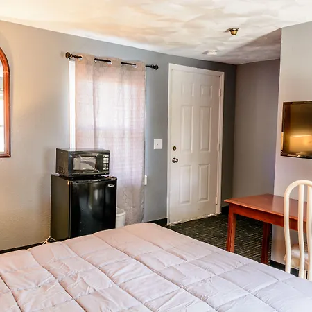 Redfox Motel-2