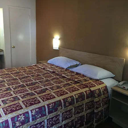 American Inn-3