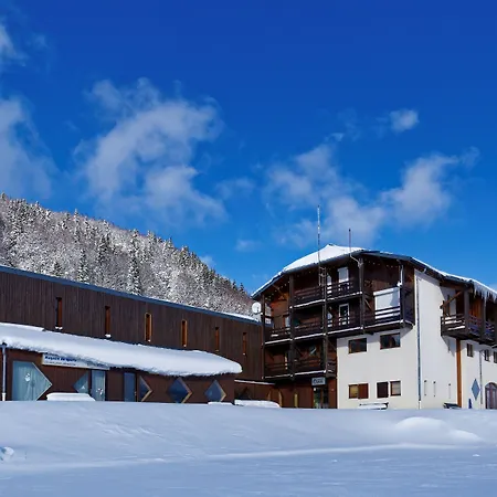Hotel Club Le Risoux-3