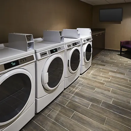 Hampton Inn By Hilton Sarnia/Point Edward-3
