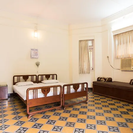 Bentleys Hotel-2