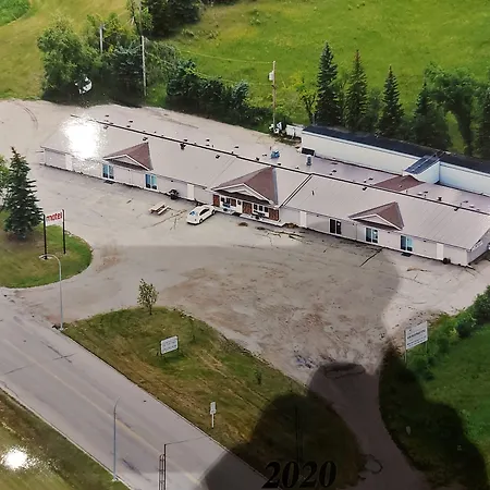 Melville Country Inn-3