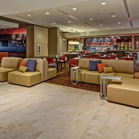 Courtyard By Marriott Westbury Long Island-3
