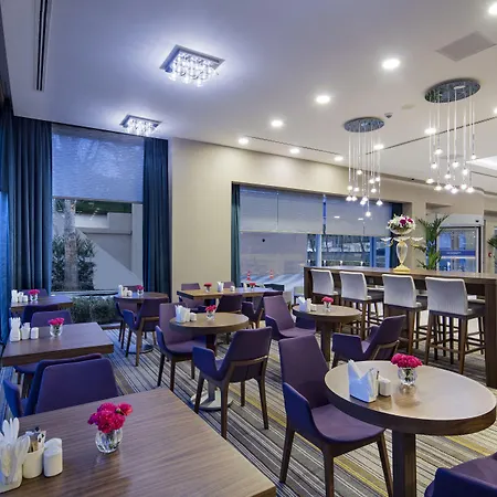 Hampton by Hilton Istanbul Atakoy-3
