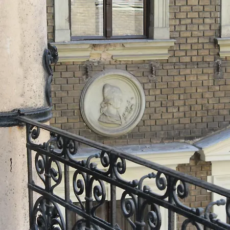 Omega Guesthouse Budapest-3