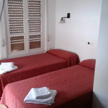 Albergue El Peregrin - Hostel-3