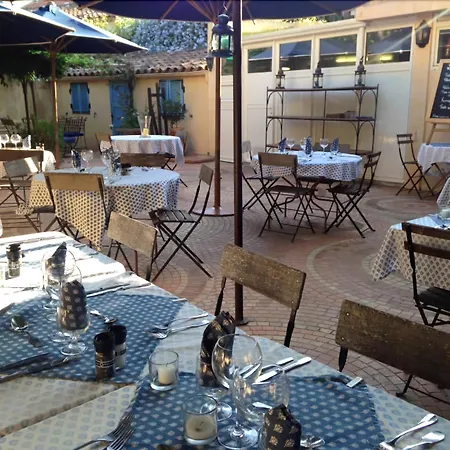 Auberge Des Glycines-3