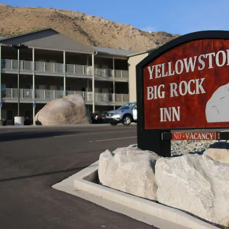 Yellowstone Big Rock Inn-2