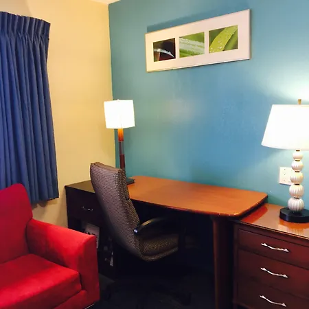 Relax Inn Lawton-2