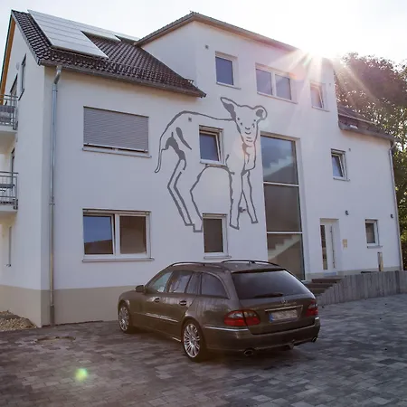 Gaestehaus Und Fewo Lamm Garni-3