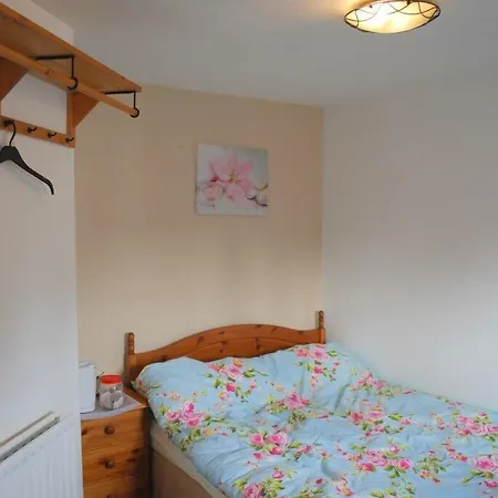 Clift Guest House-2