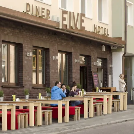 Hotel Five-2