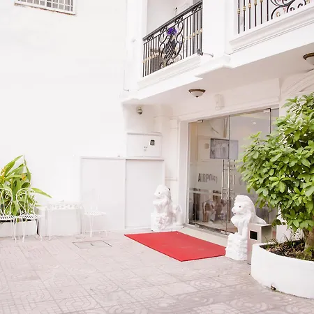 Airport Saigon Hotel - Gần ẩm thực đêm chợ Phạm Văn Hai-3