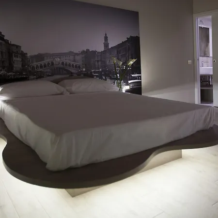 Hotel Seven Rooms-2