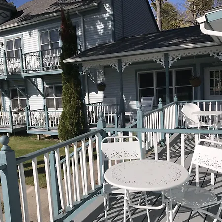 Harbor Light Inn-3