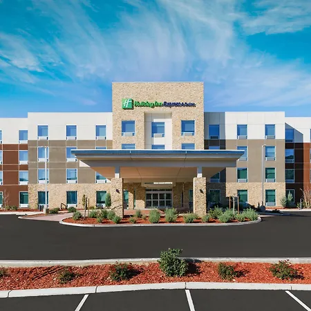 Holiday Inn Express & Suites Oakhurst-Yosemite Park Area By Ihg-3