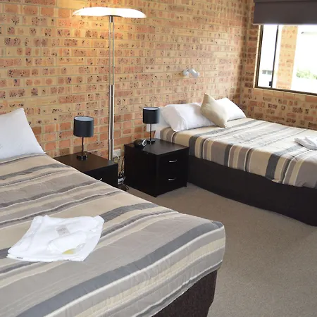 Golden Beach Motor Inn, Caloundra-3
