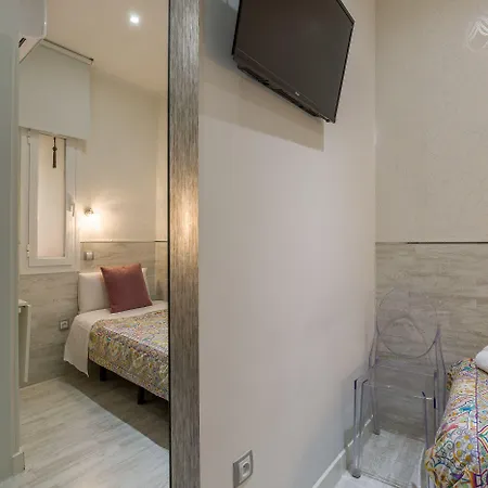 Hostal Met Madrid-3