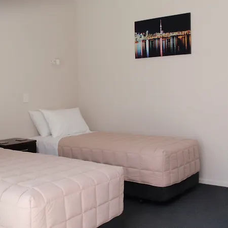 319 Addington Motel-2