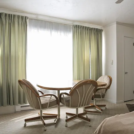 Peninsula Park-View Resort-2