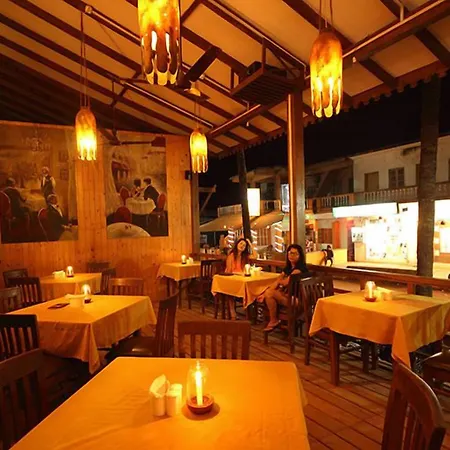 De Baga Deck Comforts-3