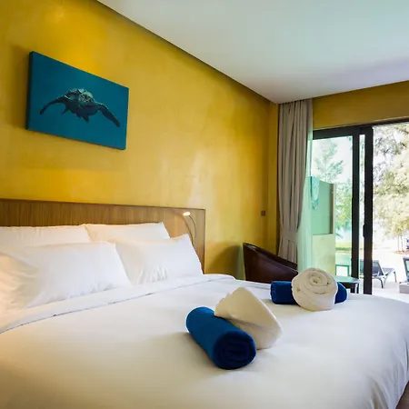 Coriacea Beachfront Boutique Phuket Resort-2