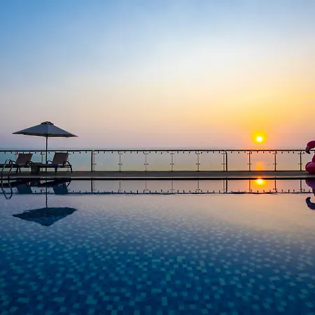 Serene Beach Hotel Danang-2