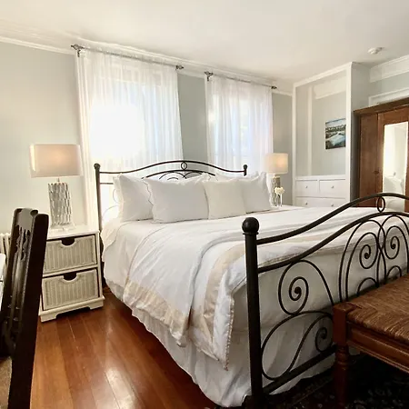 Cliff Lodge-2