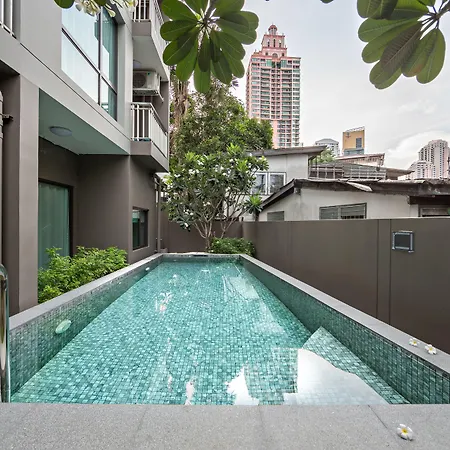 Like Sukhumvit 22-2