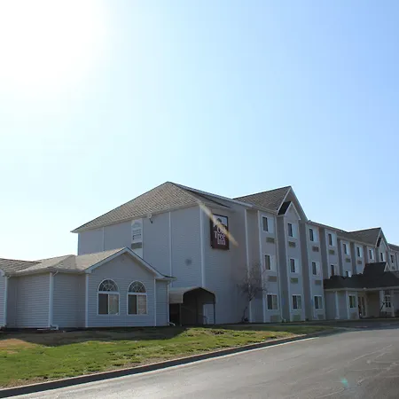 Travelodge By Wyndham Fort Scott-3