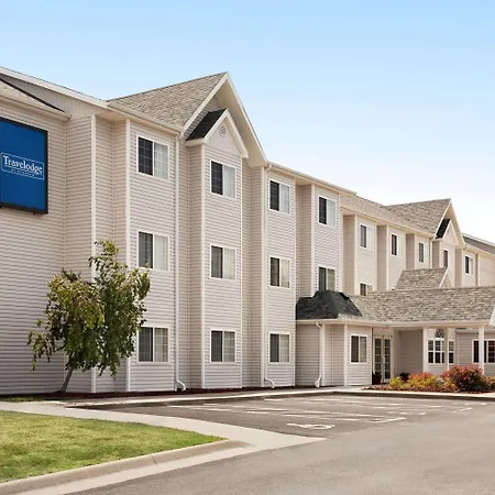 Travelodge By Wyndham Fort Scott-2