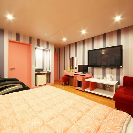 Sense Motel-3