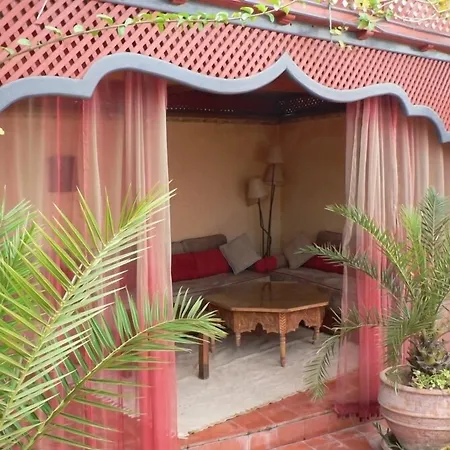 Riad Le J-2