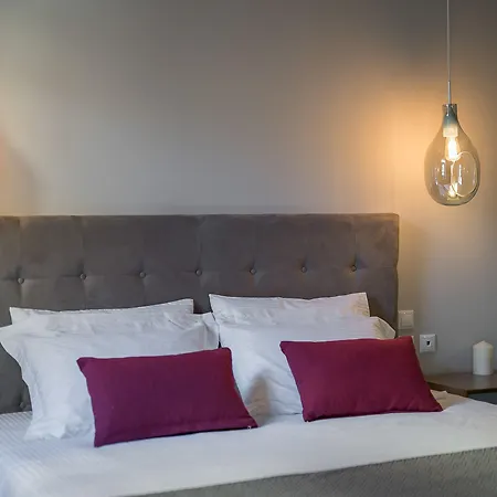 Bluebell Luxury Suites-3