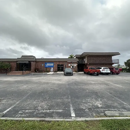 Americas Best Value Inn North Port-2