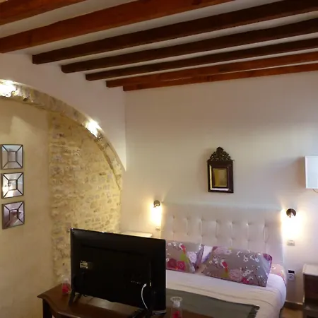 Chambre d'hôtes Logis de Saint Jean-2