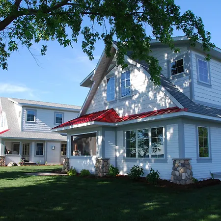 Quarterdeck Resort-3