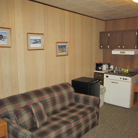 Airport Chalet-3