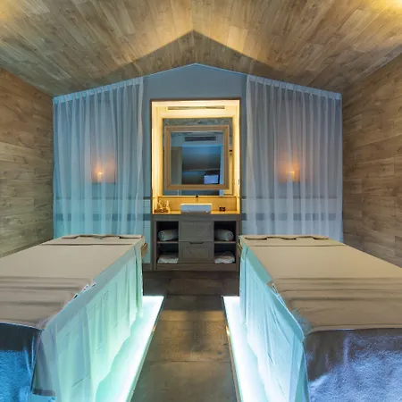 Fusion Suites Saigon-2