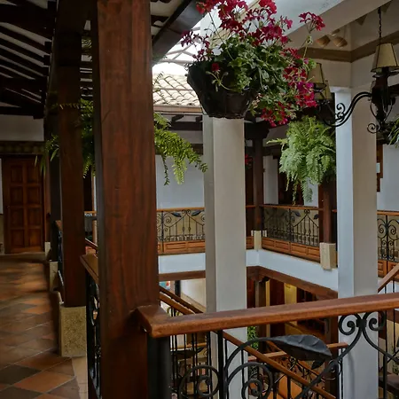 Hotel Jardines De La Villa-3