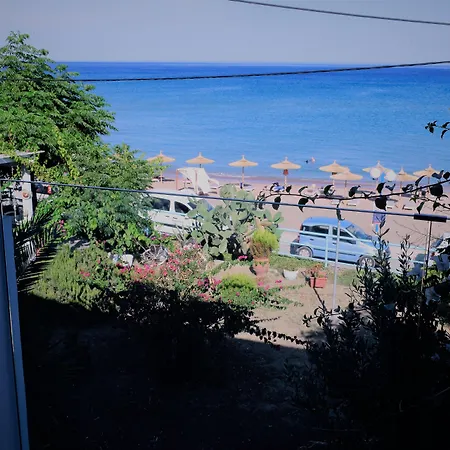 Delfini Beach Hotel&Suites-3