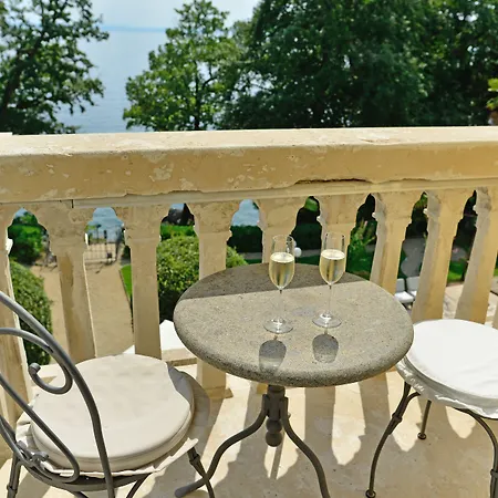 Hotel Villa Astra-3