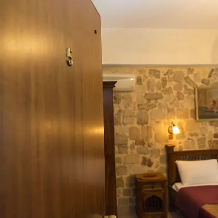 Spot Hotel-2