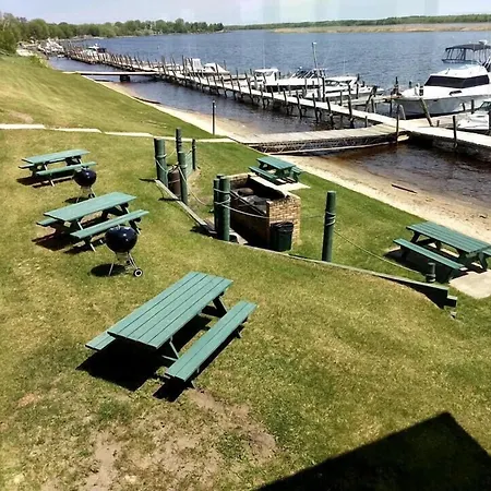 Sportsman'S Lodge-2