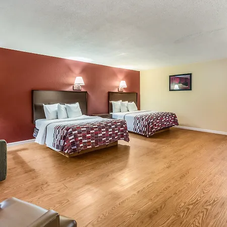 Red Roof Inn & Suites Wapakoneta-2