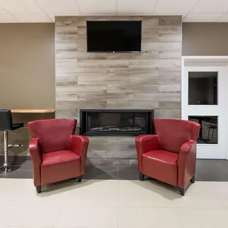 Super 8 by Wyndham Mont Laurier-3
