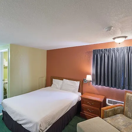 Rodeway Inn Wauseon-2