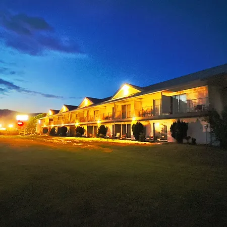 Monashee Motel-3