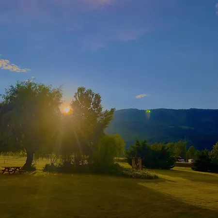Monashee Motel-2